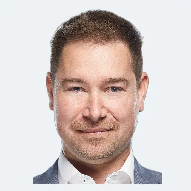 Andras Sapi, Partner